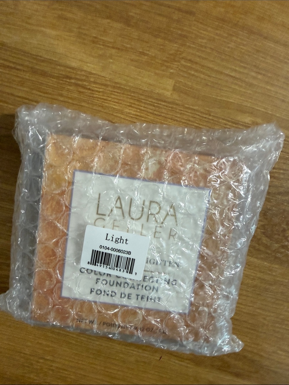 BRAND NEW Laura Geller Foundation in Light